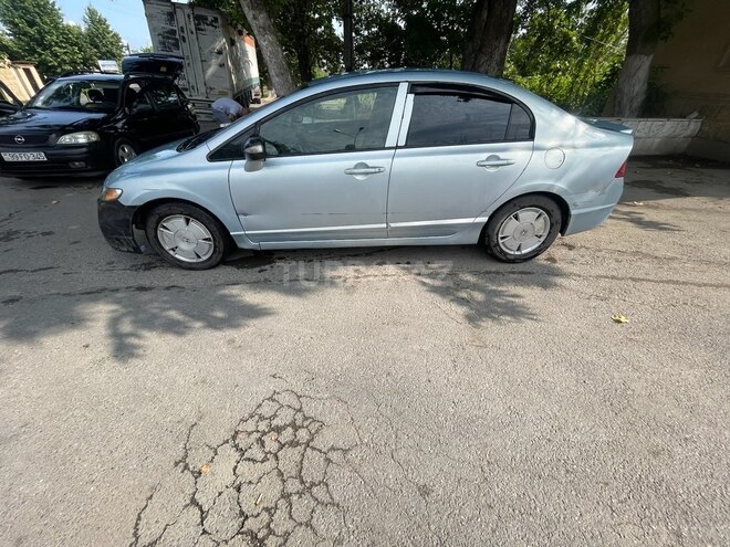 Honda Civic 2006, 440,000 km - 1.3 l - Yevlax