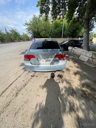 Honda Civic 2006, 440,000 km - 1.3 l - Yevlax