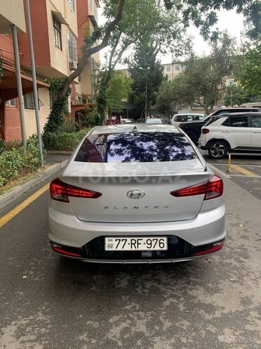 Hyundai Elantra 2019, 134,380 km - 2.0 l - Bakı
