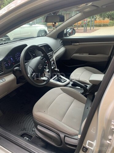 Hyundai Elantra 2019, 134,380 km - 2.0 l - Bakı
