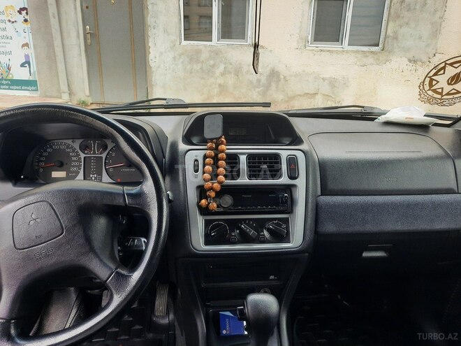 Mitsubishi Pajero io 2001, 192,100 km - 2.0 л - Bakı