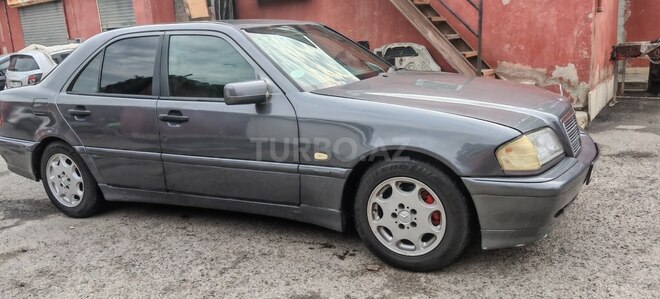 Mercedes C 220 d 2011, 600,000 km - 2.2 л - Bakı