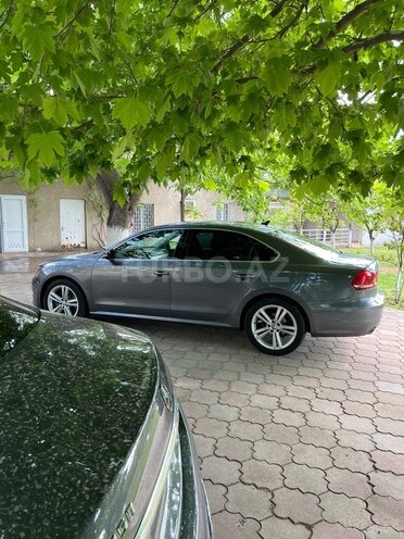 Volkswagen Passat 2013, 184,000 km - 1.8 л - Bakı