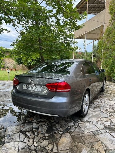 Volkswagen Passat 2013, 184,000 km - 1.8 л - Bakı