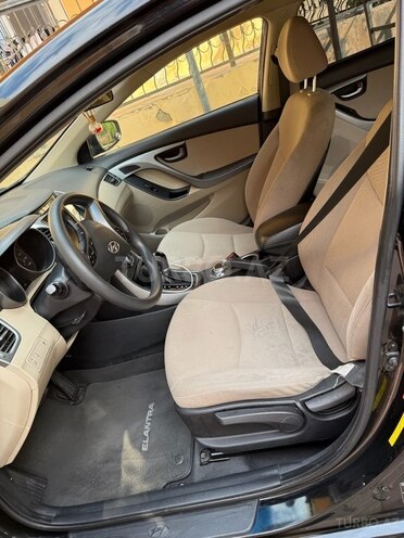 Hyundai Elantra 2015, 120,701 km - 1.8 l - Bakı