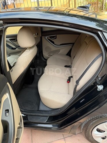 Hyundai Elantra 2015, 120,701 km - 1.8 l - Bakı
