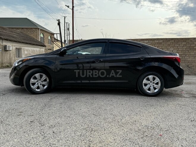 Hyundai Elantra 2015, 120,701 km - 1.8 l - Bakı