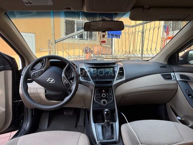 Hyundai Elantra 2015, 120,701 km - 1.8 l - Bakı