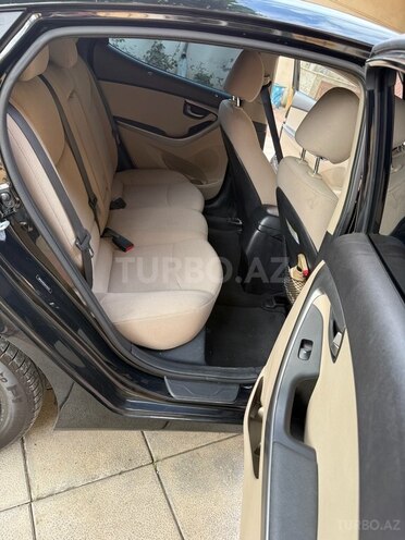 Hyundai Elantra 2015, 120,701 km - 1.8 l - Bakı