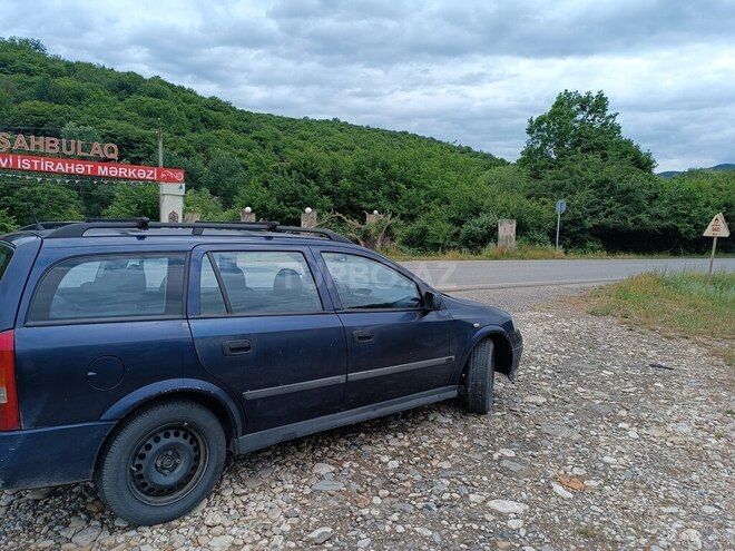 Opel Astra 2000, 352,000 km - 1.6 l - Quba