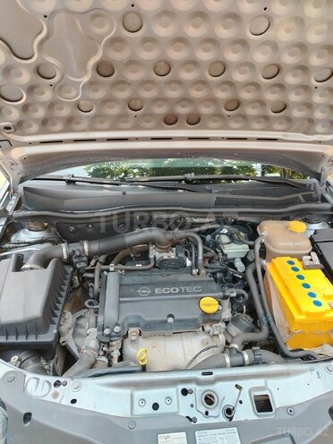 Opel Astra 2004, 250,000 km - 1.4 л - Gəncə
