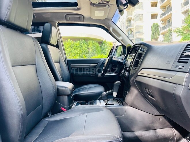 Mitsubishi Pajero 2017, 136,000 km - 3.0 л - Bakı