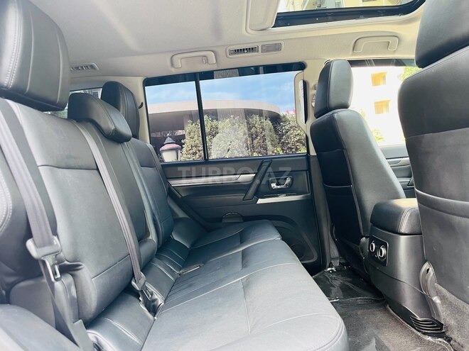 Mitsubishi Pajero 2017, 136,000 km - 3.0 л - Bakı