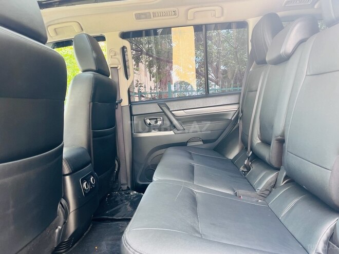 Mitsubishi Pajero 2017, 136,000 km - 3.0 л - Bakı
