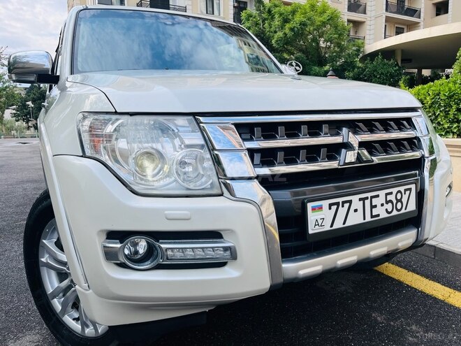 Mitsubishi Pajero 2017, 136,000 km - 3.0 л - Bakı
