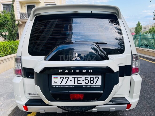 Mitsubishi Pajero 2017, 136,000 km - 3.0 л - Bakı