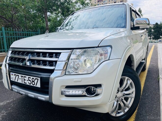 Mitsubishi Pajero 2017, 136,000 km - 3.0 л - Bakı