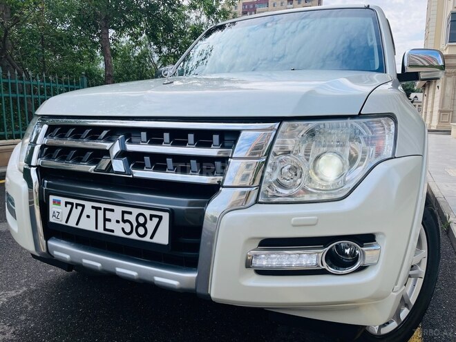Mitsubishi Pajero 2017, 136,000 km - 3.0 л - Bakı