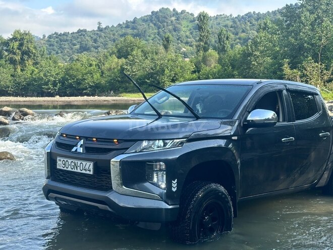 Mitsubishi L200 2021, 75,000 km - 2.4 л - Bakı