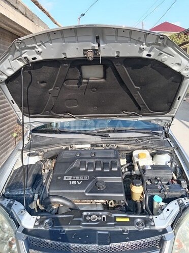 Chevrolet Lacetti-8