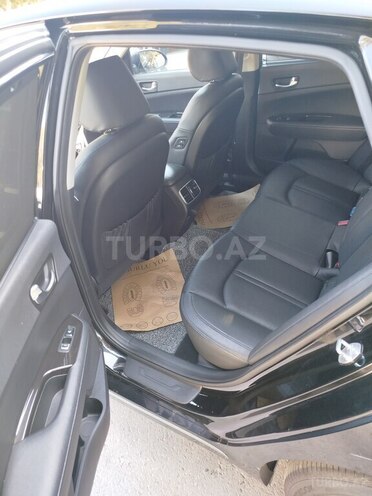 Kia K5-12