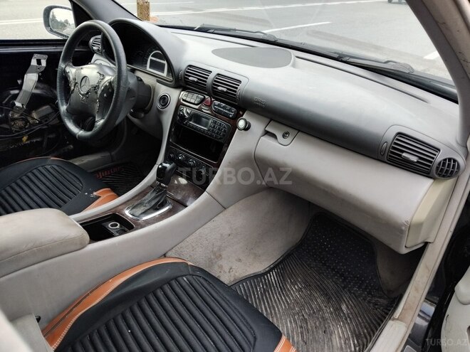 Mercedes C 240-11