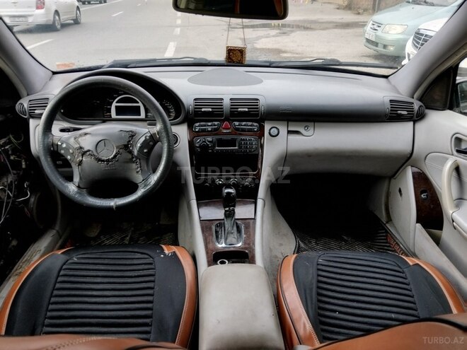 Mercedes C 240-10