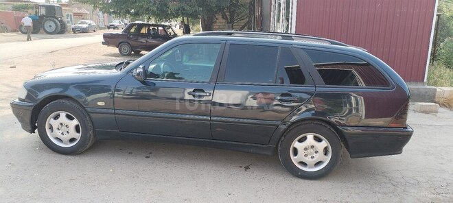 Mercedes C 220 d 1999, 827,744 km - 2.2 l - Saatlı