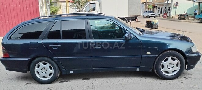 Mercedes C 220 d 1999, 827,744 km - 2.2 l - Saatlı