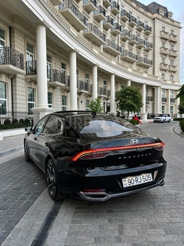 Hyundai Grandeur-4