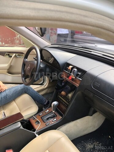 Mercedes C 220 1996, 330,000 km - 2.2 l - Bakı