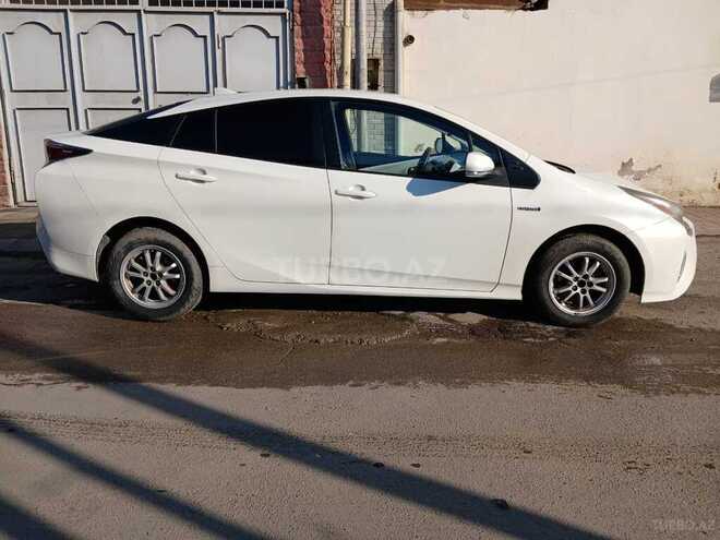 Toyota Prius 2018, 122,000 km - 1.8 л - Bakı