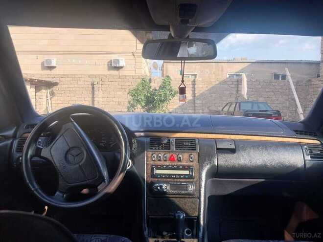 Mercedes E 240 1998, 239,784 km - 2.4 l - Bakı