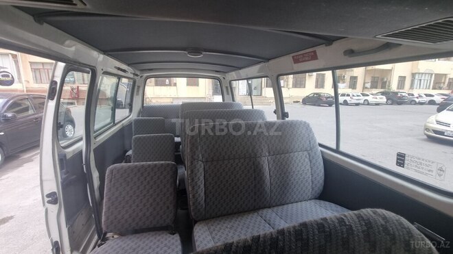 Toyota HiAce 1998, 261,000 km - 2.8 l - Bakı