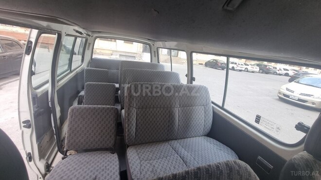 Toyota HiAce 1998, 261,000 km - 2.8 l - Bakı