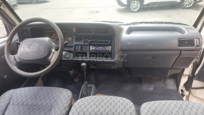 Toyota HiAce 1998, 261,000 km - 2.8 l - Bakı