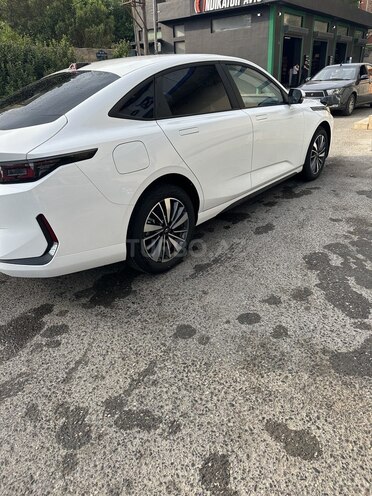 Changan Qiyuan A05 2024, 6,100 km - 1.5 л - Bakı