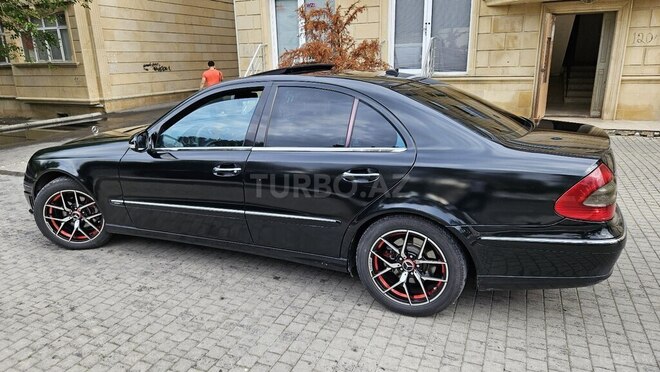 Mercedes E 220 d 2005, 389,000 km - 2.2 l - Bakı