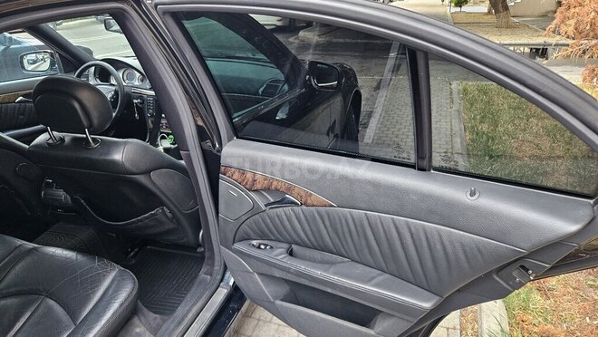 Mercedes E 220 d 2005, 389,000 km - 2.2 l - Bakı
