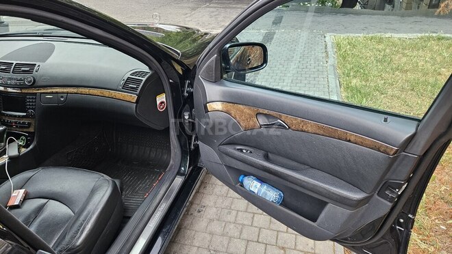 Mercedes E 220 d 2005, 389,000 km - 2.2 l - Bakı