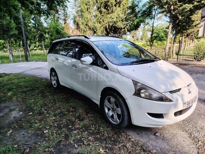 Mitsubishi Grandis 2005, 373,000 km - 2.4 l - Qax