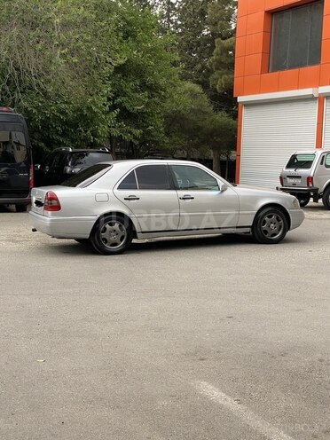 Mercedes C 180 1995, 215,115 km - 1.8 l - Bakı