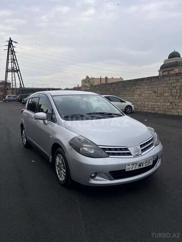 Nissan Tiida-2