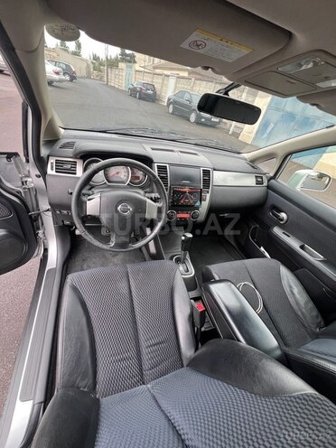 Nissan Tiida-6