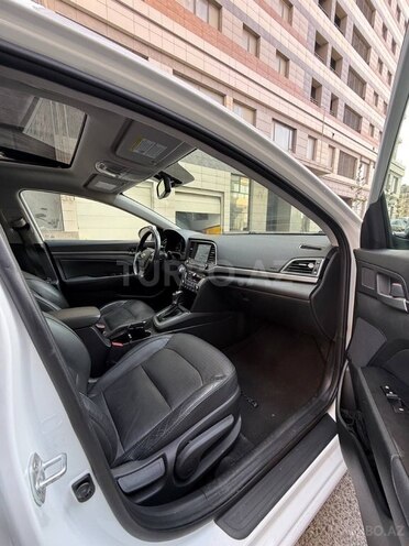 Hyundai Elantra 2016, 64,000 km - 2.0 l - Bakı
