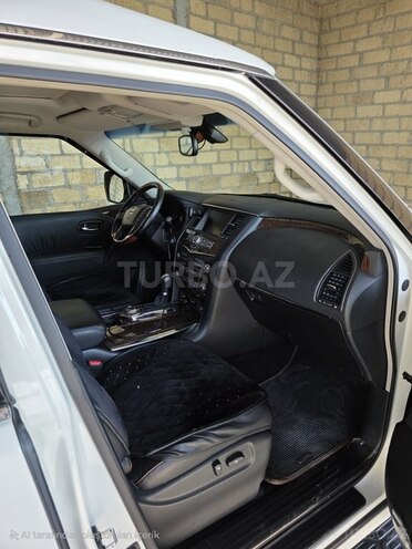 Nissan Patrol 2013, 52,000 km - 5.6 l - Bakı