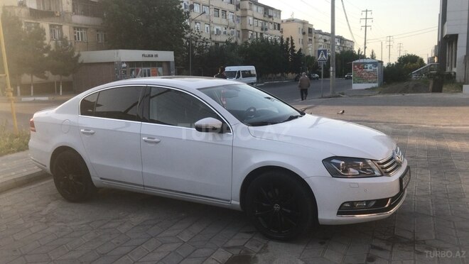 Volkswagen Passat 2012, 215,000 km - 1.8 l - Bakı