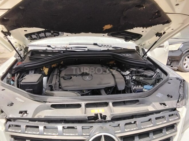 Mercedes ML 300 4MATIC 2013, 132,000 km - 3.5 l - Bakı