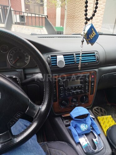Volkswagen Passat 2003, 550,901 km - 1.8 л - Şirvan