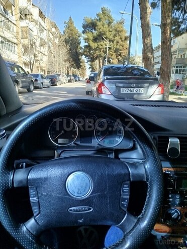 Volkswagen Passat 2003, 550,901 km - 1.8 л - Şirvan